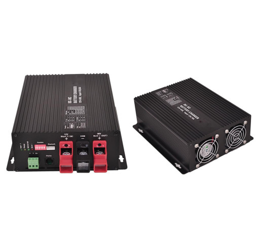 RV Vehicle 910W Max Input Power DC Battery Charger Sealed Battery Type Lightweight