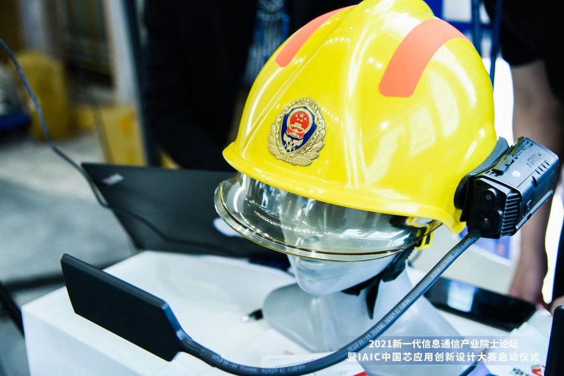 4G Smart Thermal Measuring Helmet Camera Multi-Gas Detection Bluetooth4.0 GPS Led Light